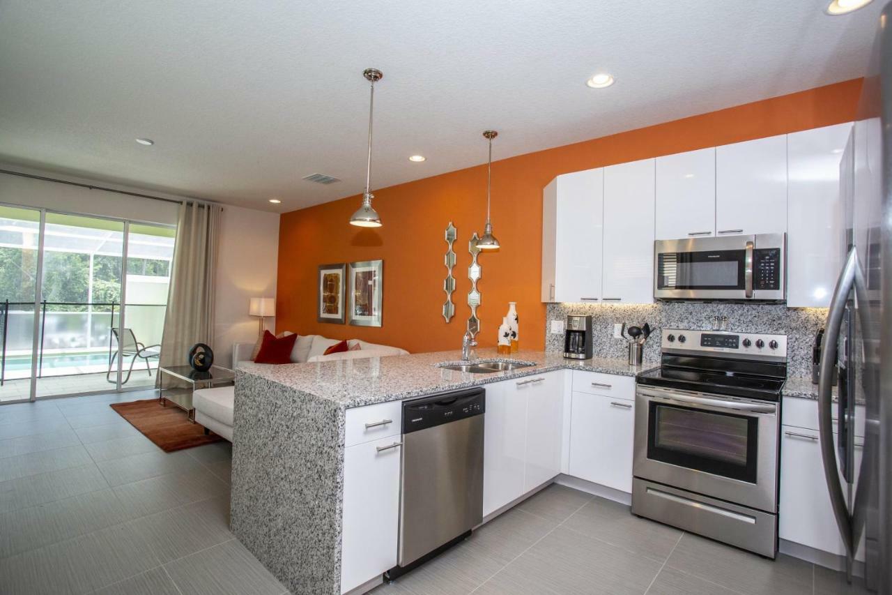 New And Modern Villa Near Disneyオーランド エクステリア 写真