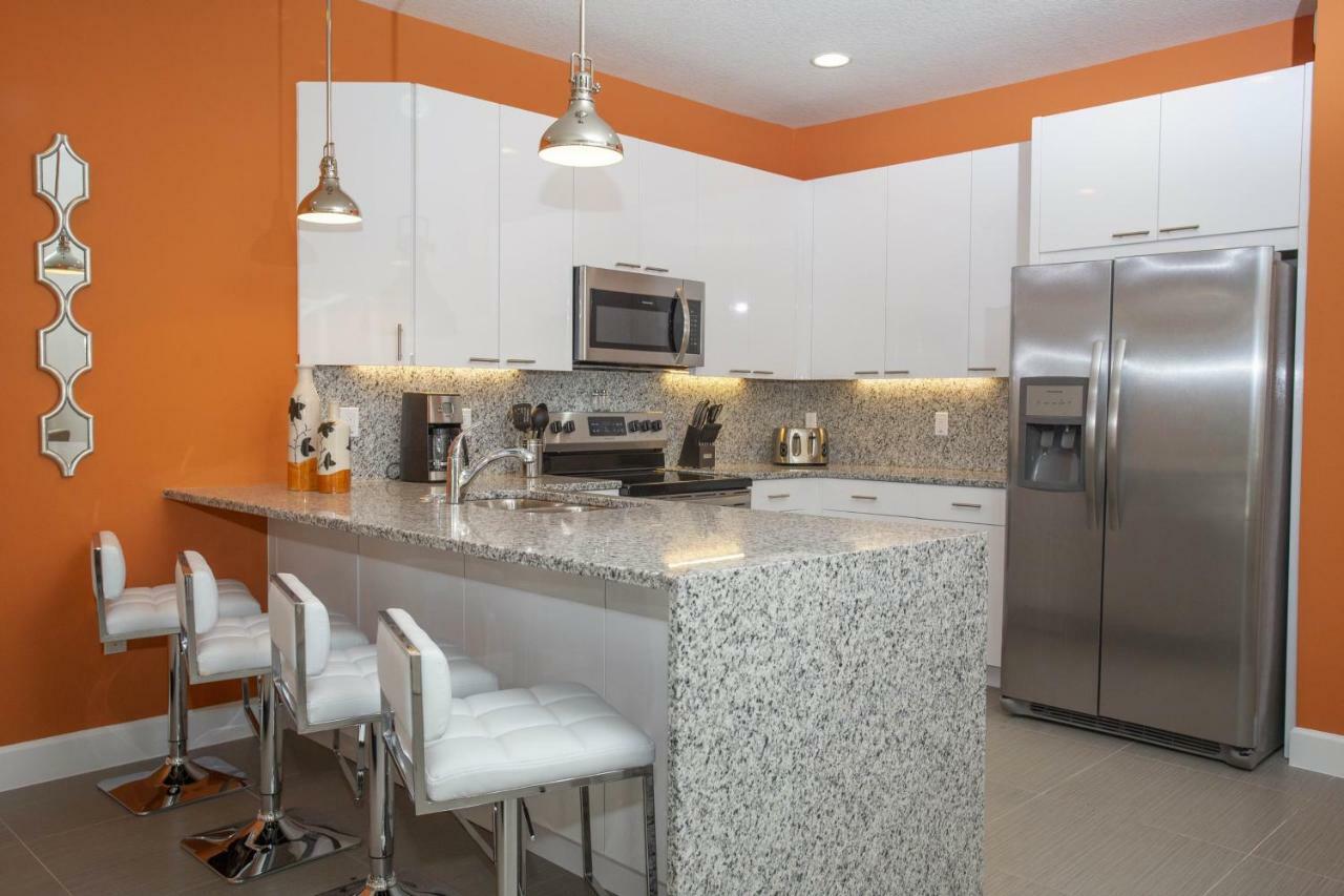 New And Modern Villa Near Disneyオーランド エクステリア 写真